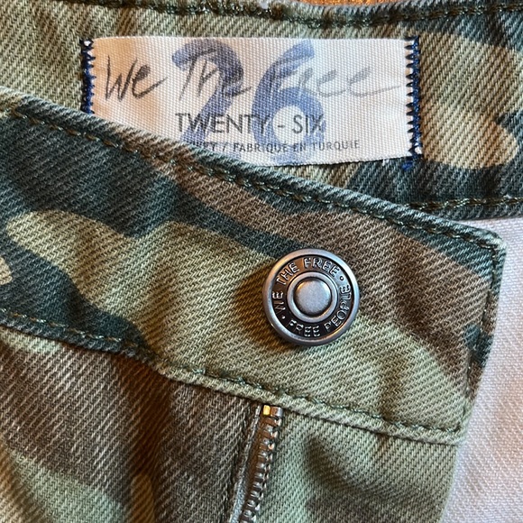 NWOT Free People Remy Camo Crop Pants size 26 - Picture 2 of 10